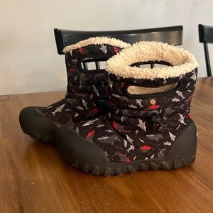 Bogs Kids Waterproof Snow Boot Size 13